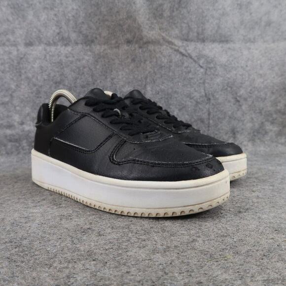Time and Tru Shoes Womens 6 Sneakers Fashion Platform Casual Black Lace Up Low - Picture 1 of 16